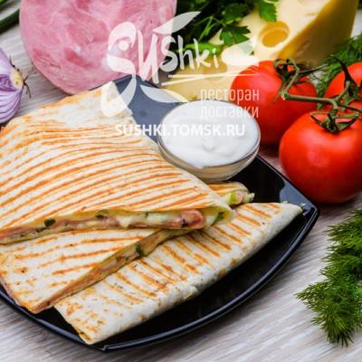 КЕСАДИЛЬЯ СО СВИНИНОЙ